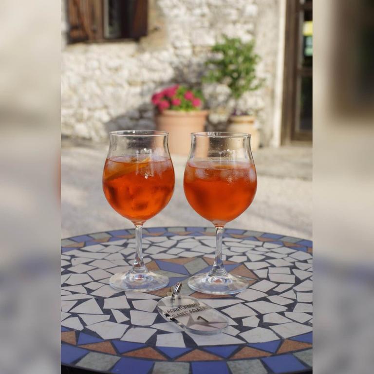 圣亚加塔农庄酒店 皮亚纳德利亚尔巴内西 外观 照片